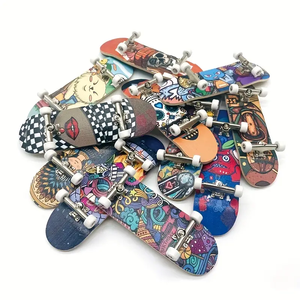 Mini Skateboard Professionnel 28mm en Bois avec Roues à Roulements Double Rocker pour Adolescents - Product Image 4