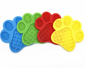 Tapis à lécher en silicone Hugebirds pour chiens, bol pour animaux de compagnie avec ventouse pour le bain et le toilettage des chats - Product Image 5