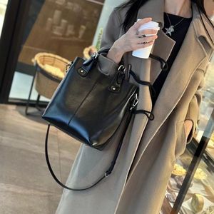 批发产品广州真皮防水手提包奢华女包 - Product Image 3