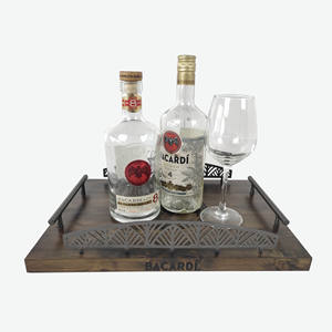 Bandeja de servicio de madera tallada <span class=keywords><strong>Bacardi</strong></span> con diseño antideslizante de textura marrón para bares y hoteles, bandeja de talla hecha a mano con estilo duradera - Product Image 1