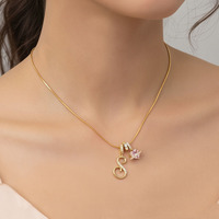 Collar Exquisito de la Serie Dopamina con 26 Letras Chapadas en Oro y Aleación de Circonio, con Piedra de Corazón, Regalo para el Día de San Valentín al por Mayor