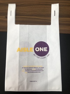 Bolsa de chaleco de PP reciclado ecológica y económica, sin tejer, con troquelado en forma de T, para supermercado y exhibiciones - Product Image 2