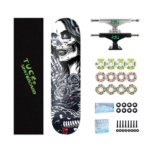 Patineta Profesional de Alta Calidad con Tabla de Madera, Zapatillas de Skateboarding - Product Image 1