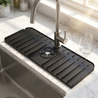 Tapis anti-gouttes en silicone pour évier de cuisine, auto-drainant, incliné, avec ouverture de robinet réglable pour salle de bain et évier de bar