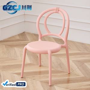 Chaises d'extérieur empilables écologiques pour enfants, tabourets colorés à <span class=keywords><strong>dossier</strong></span> pour la maternelle, chaises de loisirs en plastique – Vente en gros - Product Image 3