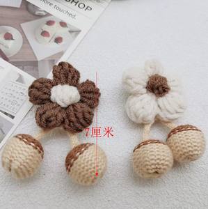 डेरा हस्तनिर्मित क्रोकेट आइटम चेरी डिजाइन लटकी गहने लकड़ी की सजावट ऊन धागे किट फूलों की बालियां - Product Image 4