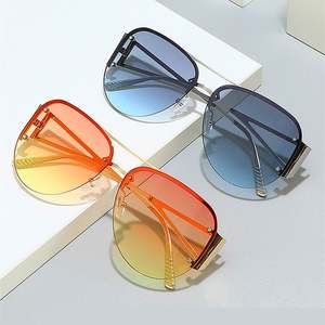 Lunettes de soleil pilote vintage personnalisées avec logo, grandes demi-montures pour hommes, protection UV400, verres dégradés, en métal, pour femmes - Product Image 5