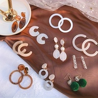 Un ensemble de 306 pièces de boucles d'oreilles moule en silicone bricolage, accessoires décoratifs de pendentif d'art de coulée de résine fabriqués à la main