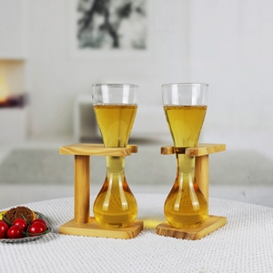 Bicchieri da <span class=keywords><strong>Birra</strong></span> in Vetro Personalizzati Quattro 4 Kwak - con Base in Legno - Product Image 3
