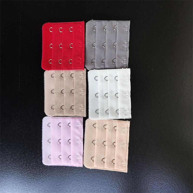 Boucle noire à trois rangées