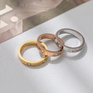 Anello Minimalista con Zirconi per Donne, Elegante Gioiello da Dito alla Moda - Product Image 4