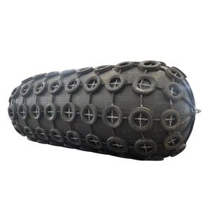 Fender pneumatique en caoutchouc Yokohama sur mesure pour navires, fournitures marines avec pneus d'avion usagés - Product Image 1
