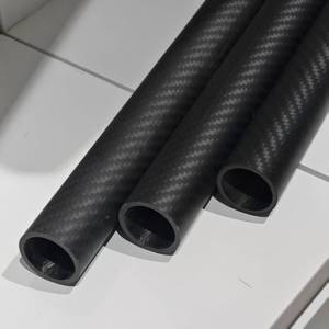 Tubes en fibre de carbone personnalisés - Résistants aux hautes températures et anti-âge pour dispositifs médicaux et équipements sportifs - Product Image 3