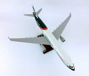 Modèle d'avion en résine moulé sous pression Cathay Pacific <span class=keywords><strong>Airbus</strong></span> A330 à l'échelle 1/176 de 40 cm avec ailes fixes et support d'exposition - Product Image 5