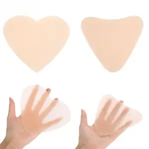 Almohadilla de silicona para el pecho con forma de corazón, resistente al agua, reutilizable, antiarrugas, decolante, 2020