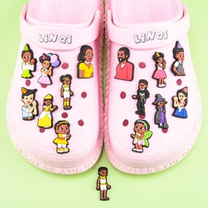 2025 gros sabot caoutchouc chaussure breloques luxe dessin animé sabot breloques chaussures <span class=keywords><strong>accessoires</strong></span> femmes chaussure décoration pour Bracelets - Product Image 1
