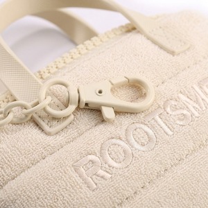 Mini Bolsa de Tela de Rizo, Color Crema, con Asas de Textura Suave, Cierre de Mosquetón, Logotipo Personalizado OEM - Product Image 4