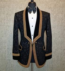 Мужской черный бархатный костюм - Product Image 1