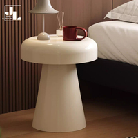 Table d'appoint en forme de champignon pour le salon de style Macron Chambre d'hôtel Cadre en plastique Meuble de table d'angle rouge