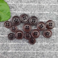 Kancing Alami Multi-warna Empat Lubang Kancing Kemeja Fashion Kelas Atas Kancing Buah Kustomisasi Kancing Kemeja Hugh Penjualan Langsung