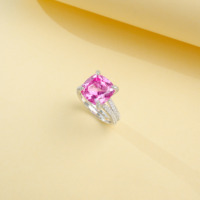 Wangfu Schmuck 925 Silber Rhodium-Plattiert Prinzessinnen-Schliff Party Hochzeitsgeschenk Ring mit Labor-Gezüchtetem Rubin und Rosa Saphir Krappenfassung