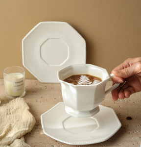 ชุดกาแฟเซรามิกสีขาวบริสุทธิ์สไตล์ยุโรป ดีไซน์ทรงแปดเหลี่ยม พร้อมจานรอง ชุดแก้วมัคระดับไฮเอนด์ และชุดถ้วยน้ำชาสำหรับจิบชายามบ่าย - Product Image 5