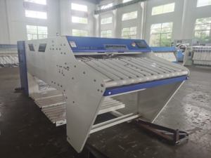 Machine à plier les serviettes de toilette à forte durabilité, équipement de pliage automatique - Product Image 2