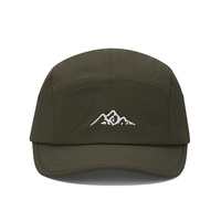 Casquette de camionneur en nylon imperméable à 5 panneaux avec logo brodé en montagne personnalisé à séchage rapide OEM Casquette de sport de camping en plein air respirante pour hommes