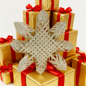 Les flocons <span class=keywords><strong>de</strong></span> <span class=keywords><strong>neige</strong></span> <span class=keywords><strong>de</strong></span> Noël personnalisés tissés en bambou conviennent comme décorations pour la maison ou ornements <span class=keywords><strong>de</strong></span> fête <span class=keywords><strong>de</strong></span> Noël. - Product Image 1