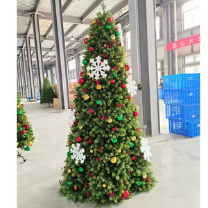 Grand sapin de Noël extérieur pré-éclairé personnalisable en taille avec lumières LED décoratives - Product Image 5