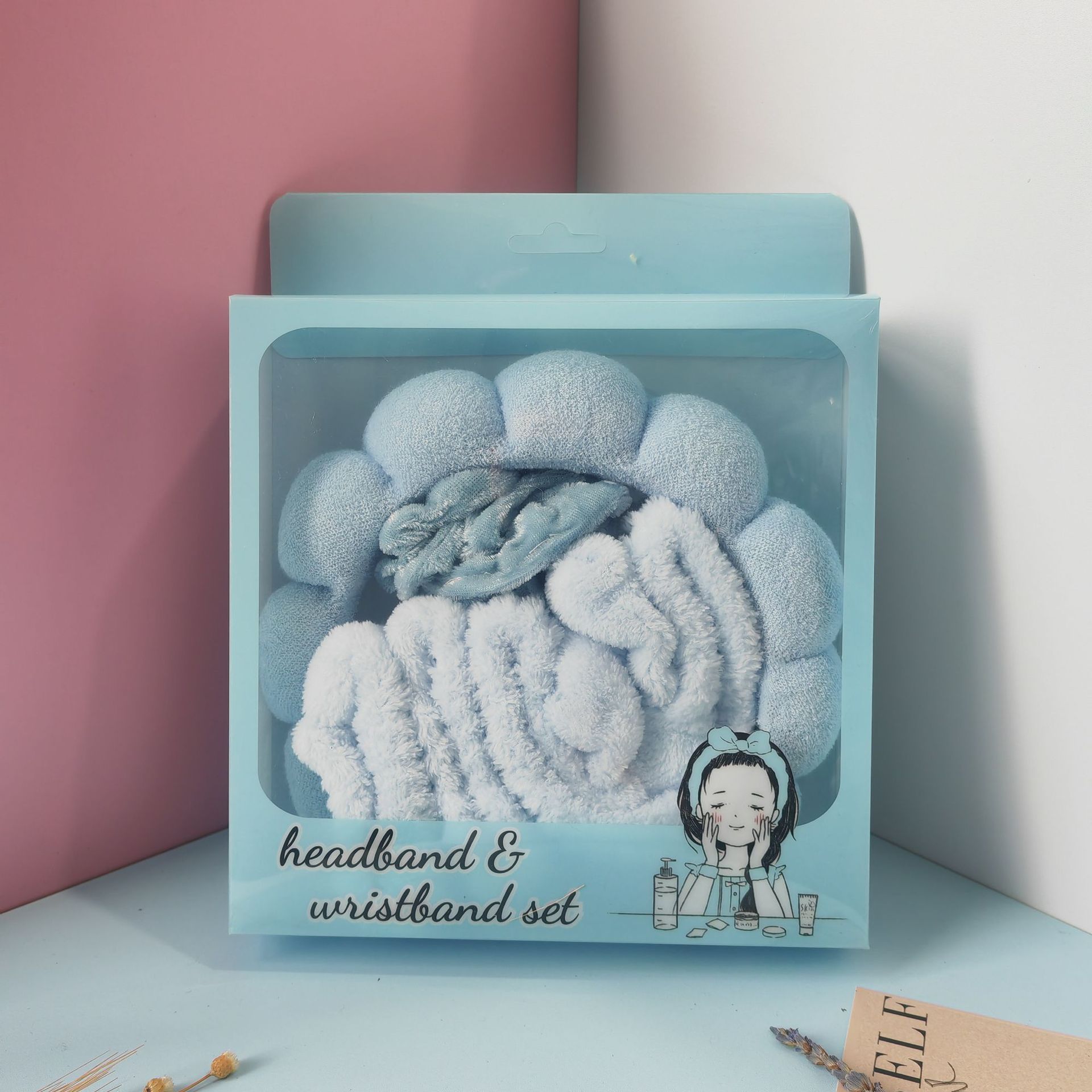 Coffret cadeau de six élastiques à cheveux en velours bleu ciel