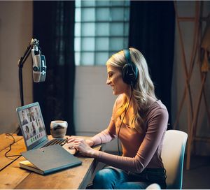 <span class=keywords><strong>AKG</strong></span> Pro Audio Lyra Ultra-HD USB-C ไมโครโฟนคอนเดนเซอร์สำหรับบันทึกเสียง ASMR-PC/แมคแล็ปท็อปขาตั้งปรับได้ปลั๊กเพลย์-สีฟ้า/สีเงิน - Product Image 2