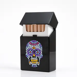DIY diamante hecho a mano arte pintura personalidad creativa cráneo plástico duro caja de cigarrillos impermeable anti-presión caja de almacenamiento