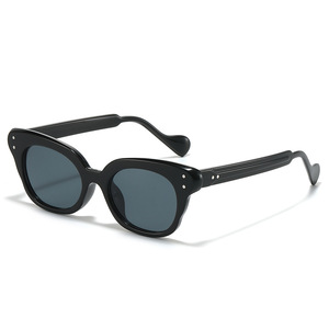 European American Style Unique Exquisite Patterned Color Cat-Eye Fashion Sunglasses for Women UV400 Lenses China Made Opp <b>Bag</b> - Product Image 1
