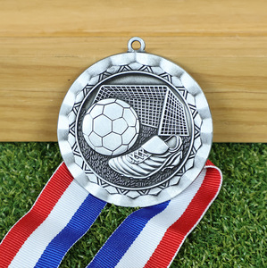 Medaglie di Calcio Anticate in Metallo Pressofuso per Eventi Sportivi, Premi di Onorificenza per Vincitori di Primo, Secondo e Terzo Posto - Disponibili all'Ingrosso - Product Image 3