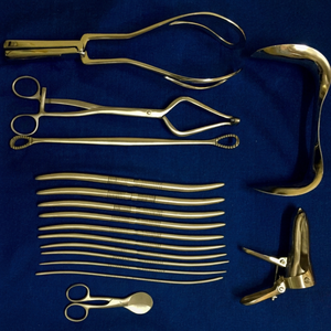 Ensemble d'instruments chirurgicaux BK Industries, manuel, en acier inoxydable, outils de chirurgie générale, certifié CE, équipement médical de classe I - Product Image 1