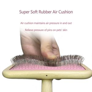 Spazzola per Cani con Manico in Legno e Setole Morbide, Rimuove Nodi e Pelo, Produzione Diretta Baoli - Product Image 2