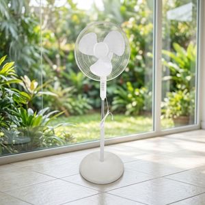 Hot Selling 16 Inch Floor Air Cooling <b>Fan</b> Plastic Flexible <b>Stand</b> Adjustable Height 3 Vane Design Whisper Cooling for Car Hotel - Product Image 2