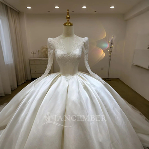 Vestido de Novia de Satén de Lujo, Estilo Princesa, con Mangas Largas, Escote en V, Modelo Lsjj11 - Product Image 3