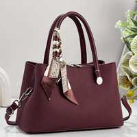 Sac à main élégant en cuir PU avec écharpe, couleur unie, grand format, fermeture éclair, bandoulière réglable, décorations chaînes, polyester