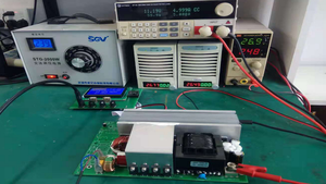 เครื่องกำเนิดไฟฟ้าพลังงานแสงอาทิตย์แบบพกพา 2000W คลื่นไซน์บริสุทธิ์ พร้อมตัวควบคุม MPPT รีโมทคอนโทรล ชาร์จไร้สาย โมโนคริสตัลไลน์ - Product Image 4
