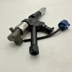 Injecteur de carburant Senwitt 095000-5215 pour moteurs Hino, pièce de rechange Denso Common Rail - Product Image 1