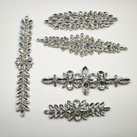 Applique en strass thermocollante brillante en gros, motif floral, pour la décoration de robes de soirée et d'accessoires de danse