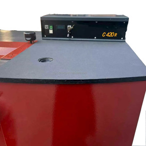 Machine à fendre le cuir Camoga C420R/ C420RC /C420L pour sacs en cuir. Machine à dégauchir et à refendre reconditionnée d'occasion - Product Image 2