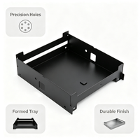 Plateau en tôle d'acier pour équipement de fabrication, avec pieds d'angle étagés, trous de montage pré-perforés, revêtement noir en poudre, pour applications électroniques