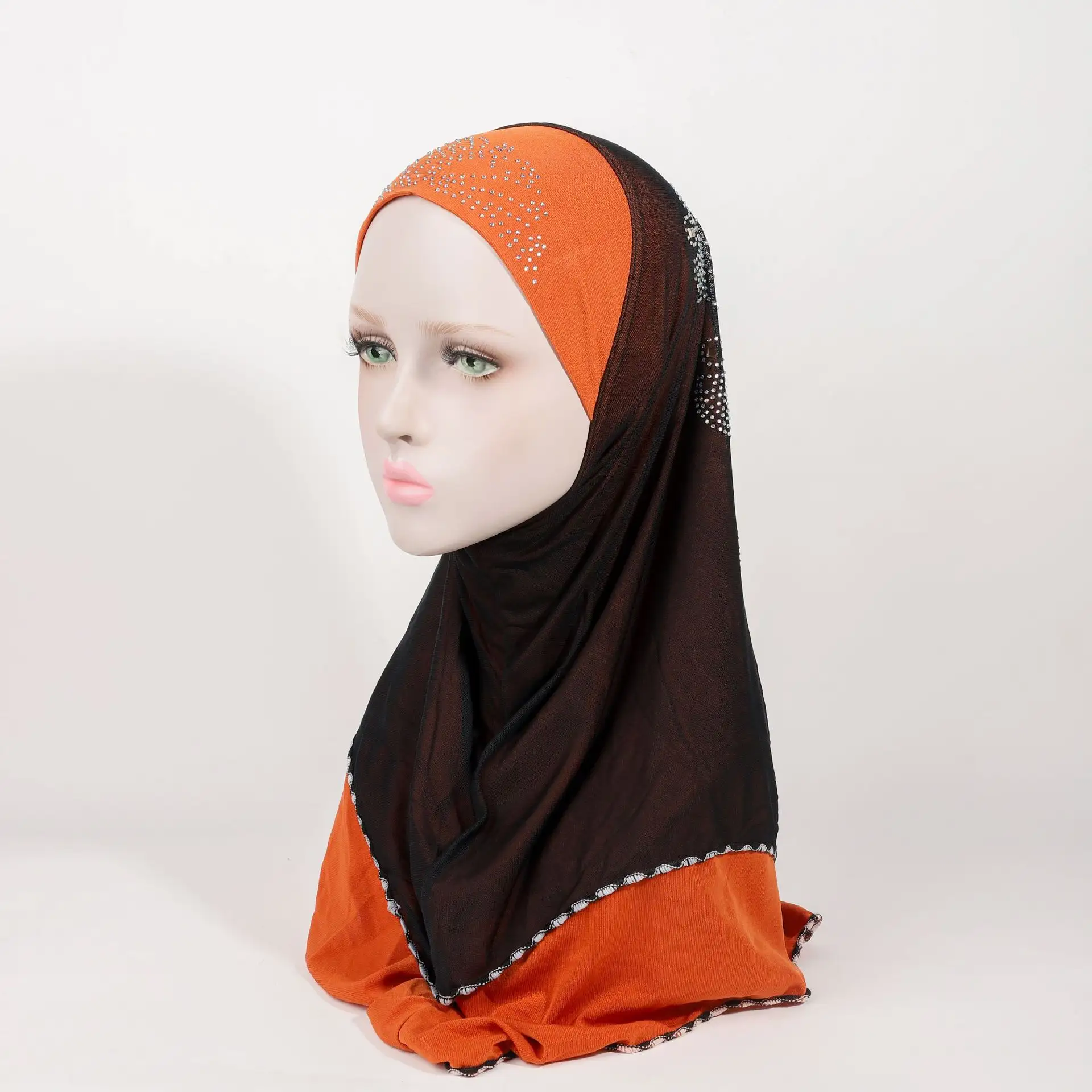 OEM फैक्टरी मलेशिया तत्काल हिजाब त्वचा के अनुकूल महिलाओं मुस्लिम हिजाब जातीय दुपट्टा शॉल