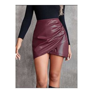 Jupe portefeuille taille haute en similicuir pour femme avec fermeture éclair et détail froncé finition brillante - Product Image 4