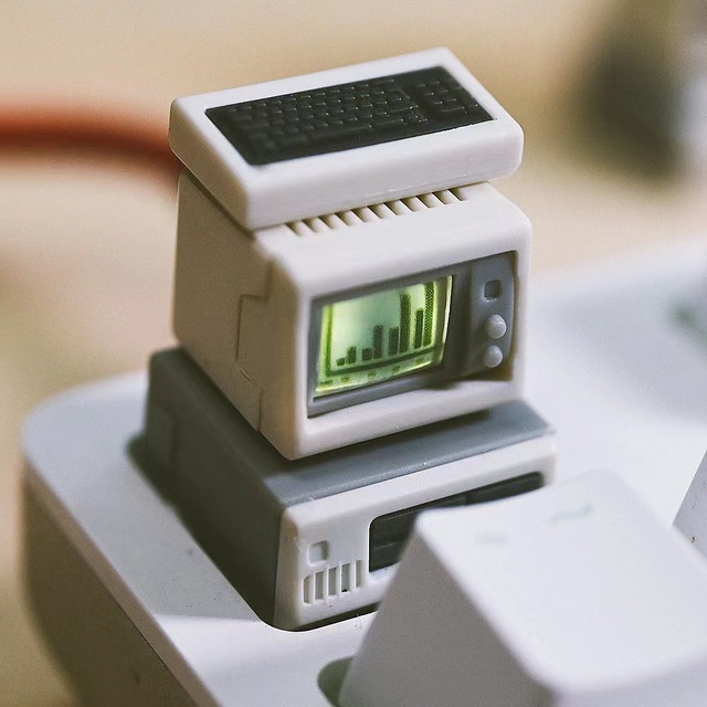 Creative Retro Keycaps for Mechanical Keyboards 1980s Macintosh IBM Vintage Style with Unique Translucent Design