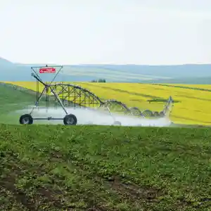 25-250 Hectare Boerderij Regen-Vallen Als Axiale Pivot Laterale Bewegen Plant Spuiten Sprinkler Systeem Irrigatie Moderne Smart controle Yulin