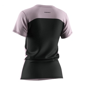 T-shirt rose léger et à séchage rapide pour femme, idéal pour la gym, la course et le fitness, avec empiècements en mesh sous les aisselles. - Product Image 6